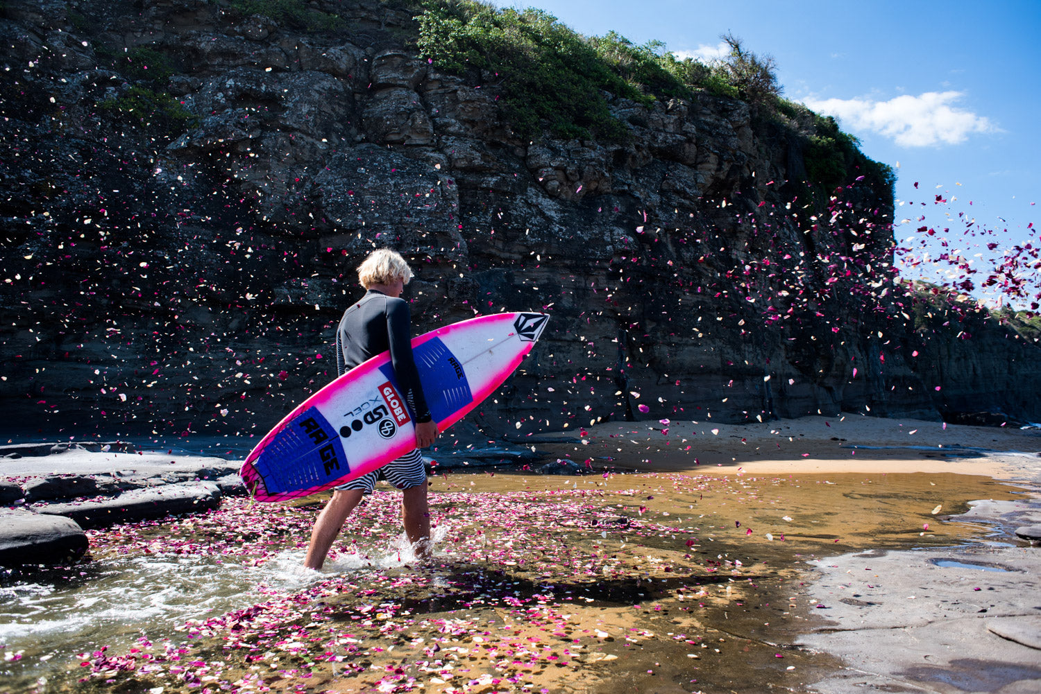 BEHIND THE SCENES ON THE 'NOA DEANE IS IN BLOOM' STAB MAGAZINE COVER SHOOT