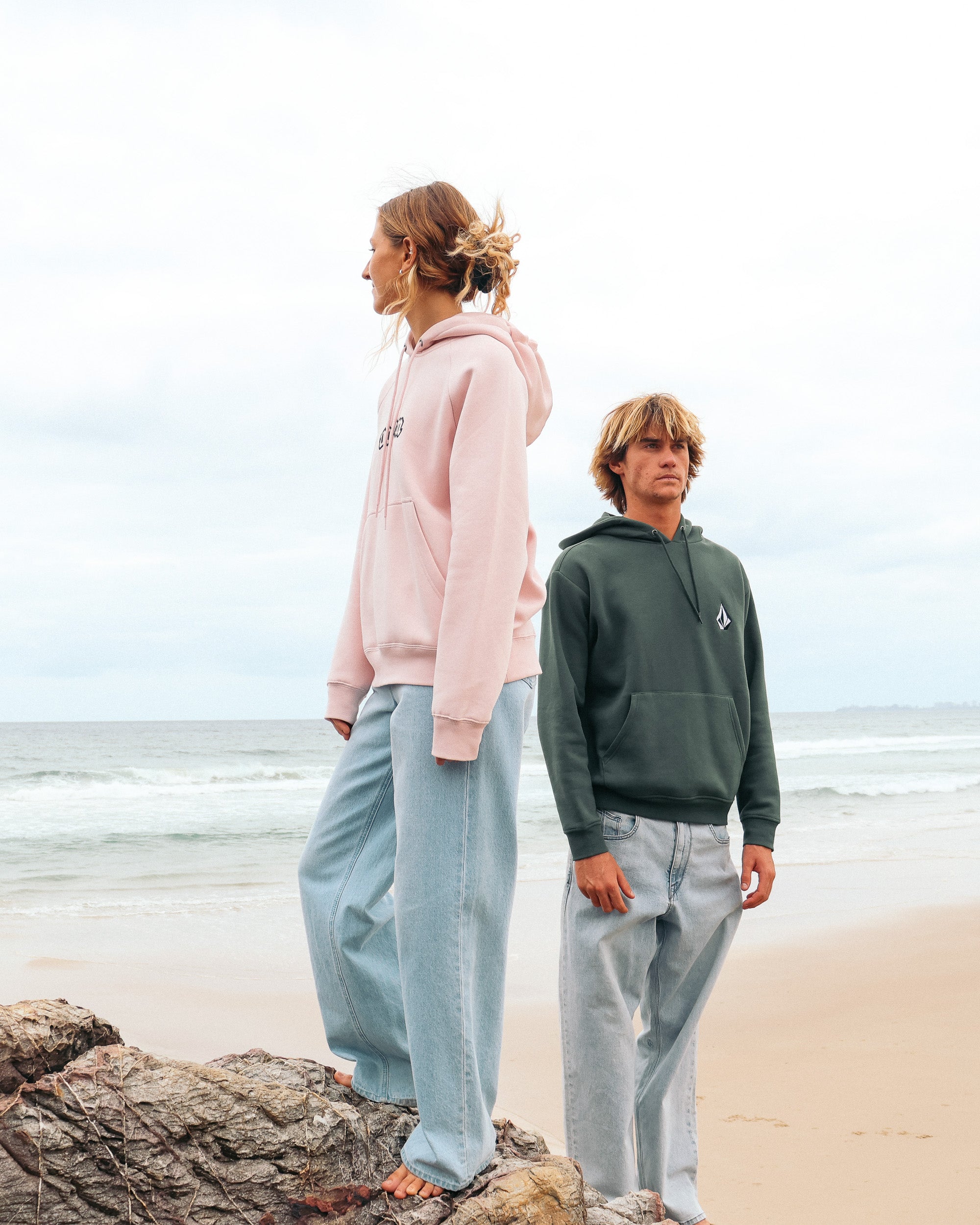 Mens Vologo Pullover Hoodie