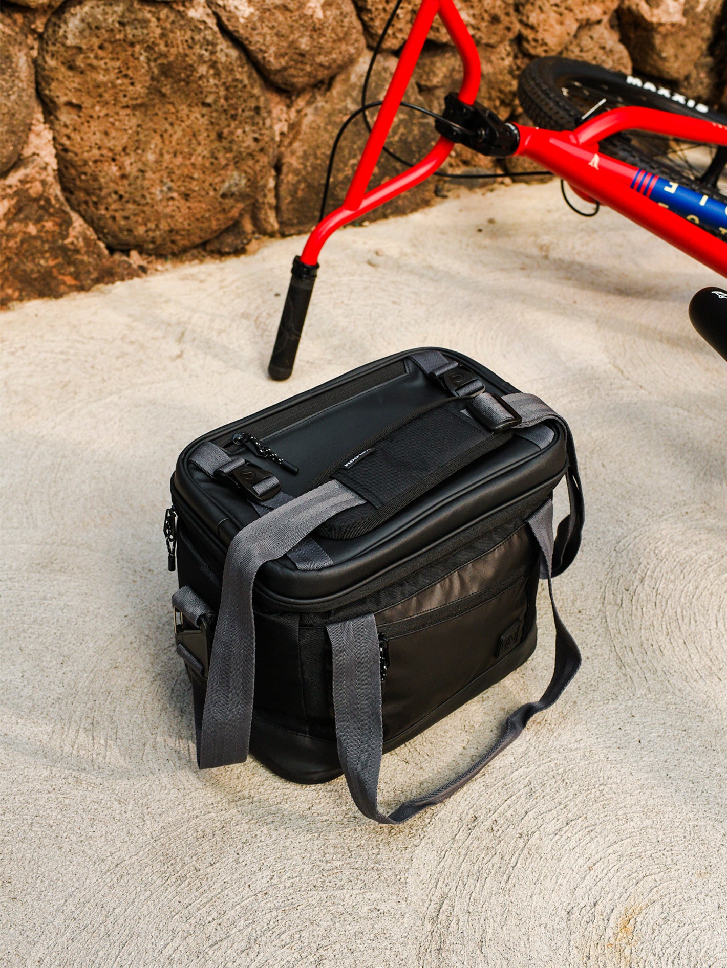 Venture 12-Can Cooler