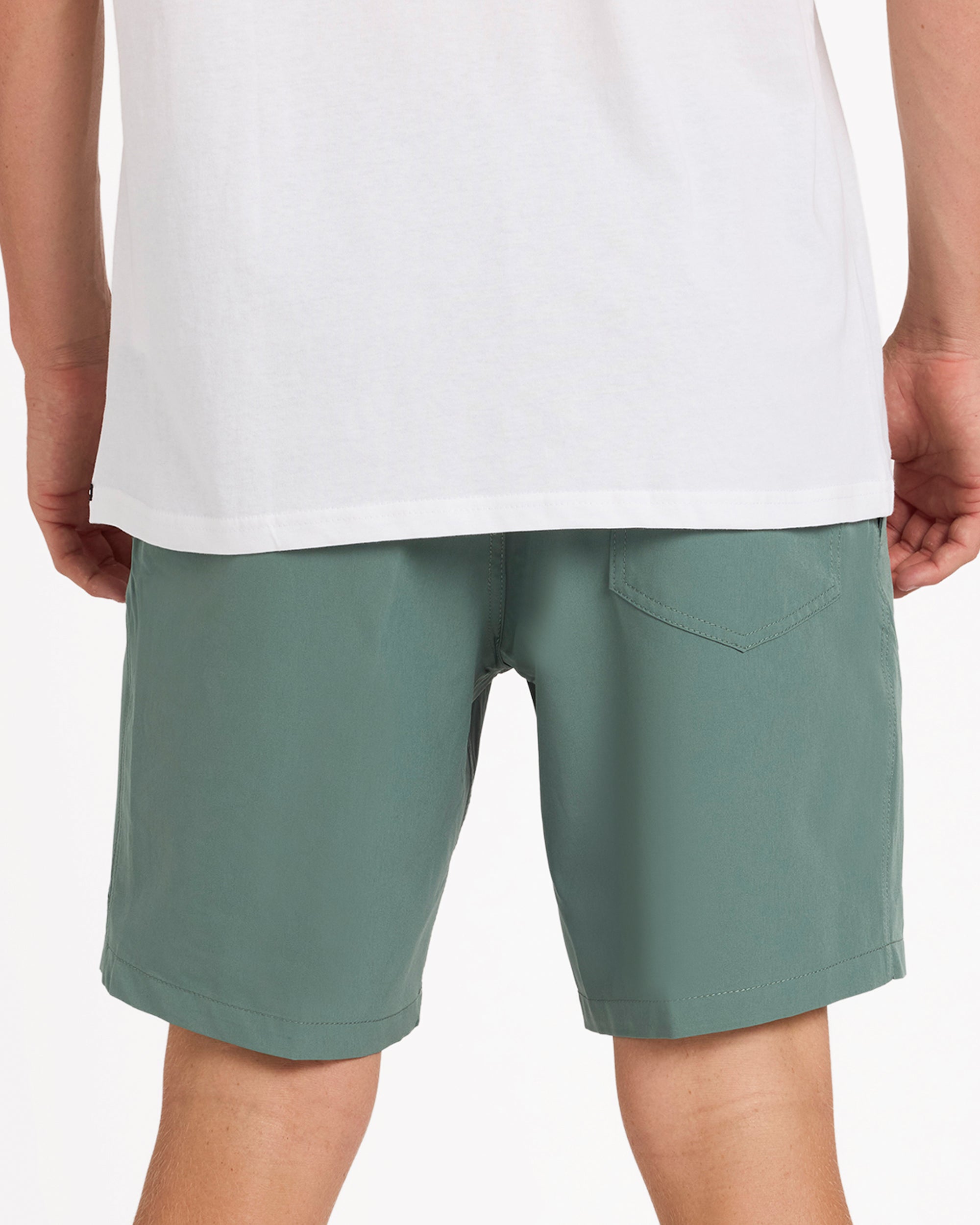 Stones Hybrid Elastic Waist Short 18"