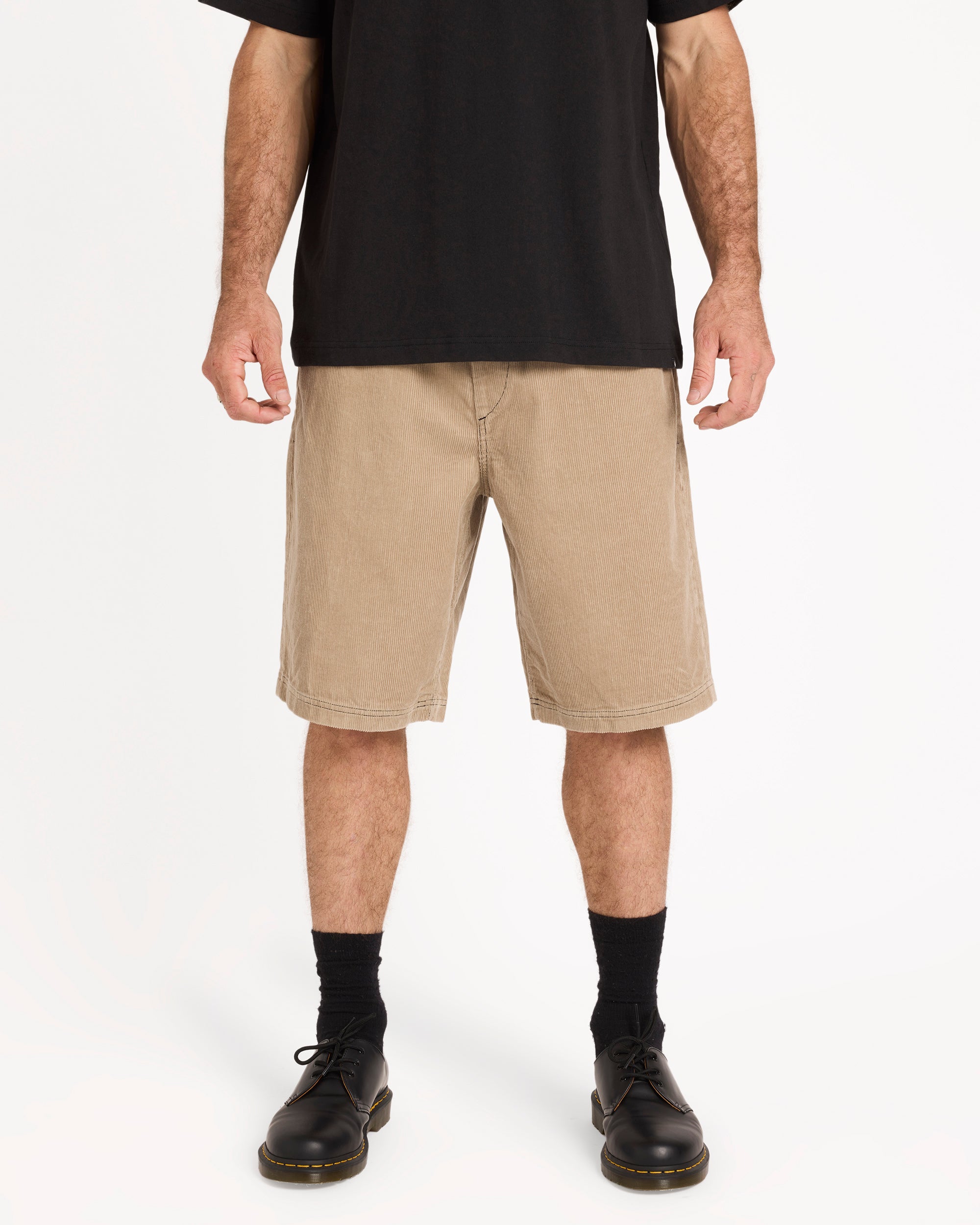 ブリーフィングCE MEN’S WIND WIDE SHORT PANTS Mens Freazy Loose Walkshorts – Light Khaki – Volcom Australia