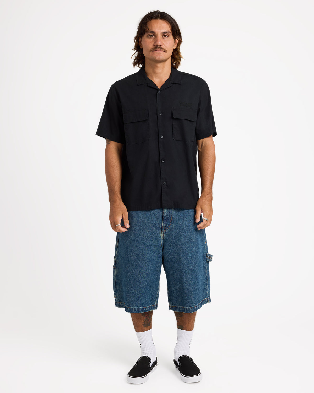 ucmwt03001_volcom_blk_frt9