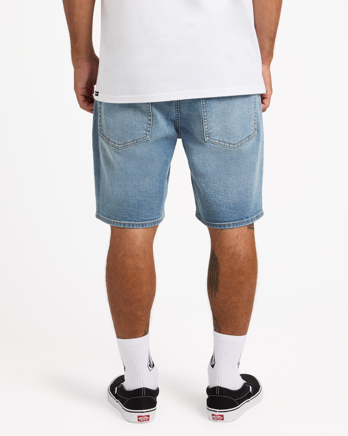 ucyds03002_volcom_oti_bck1