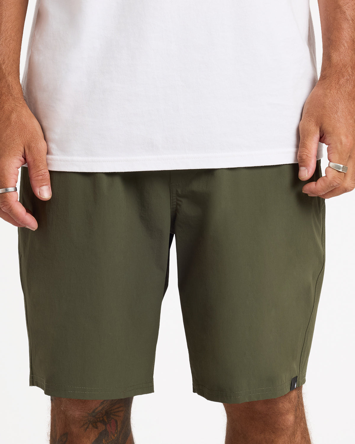 ucyhy03005_volcom_sqd_frt6