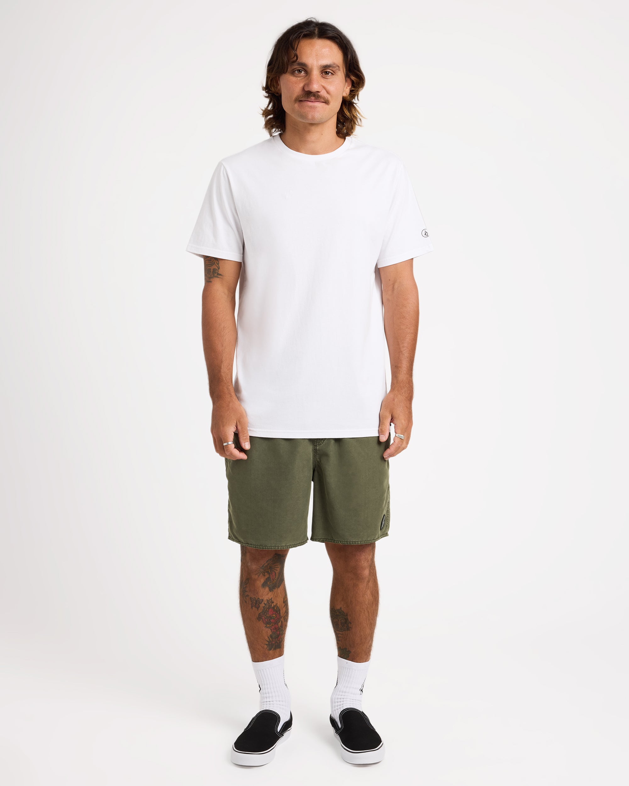 ucyjv03000_volcom_sqd_frt9