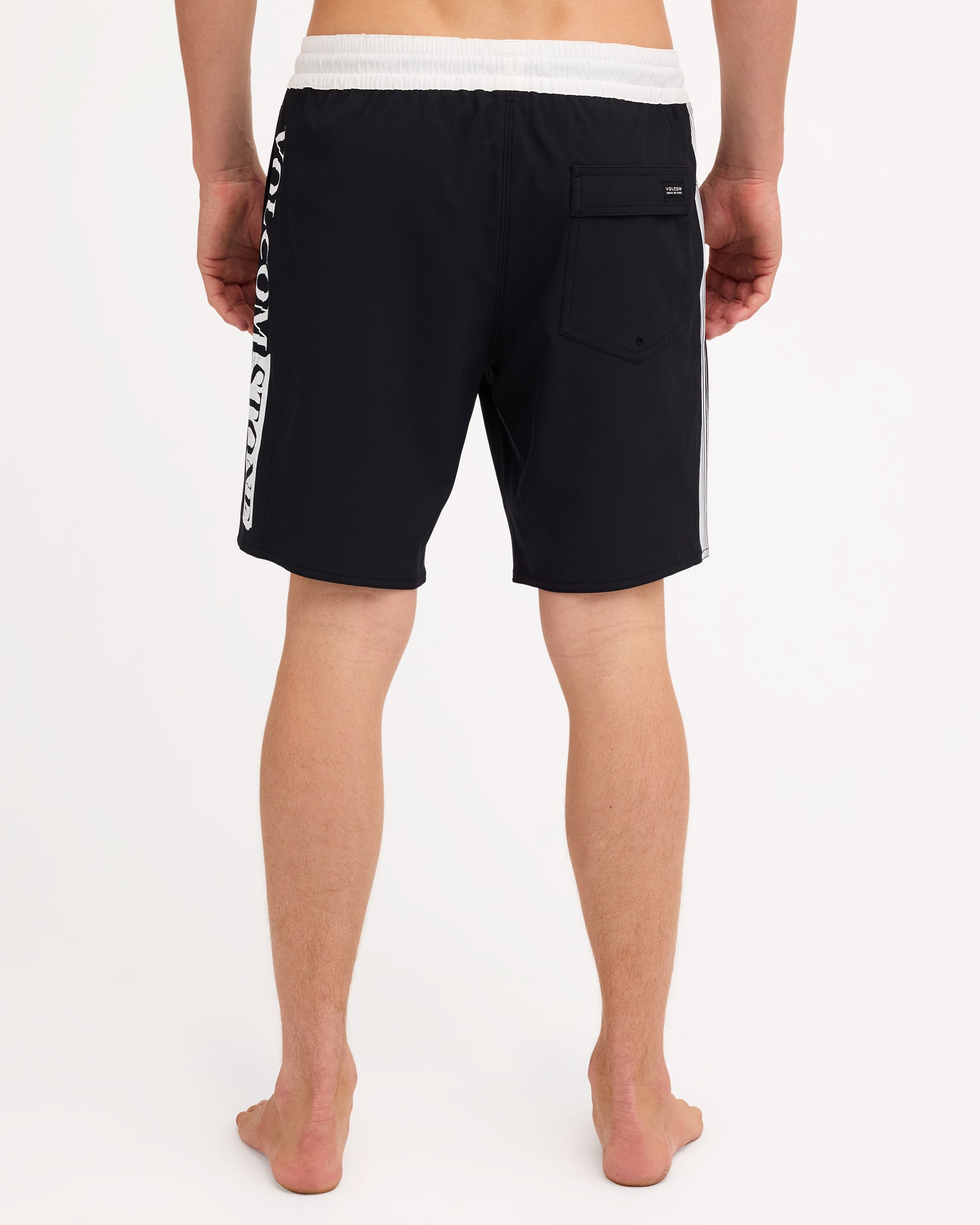 ucyjv03002_volcom_blk_bck1