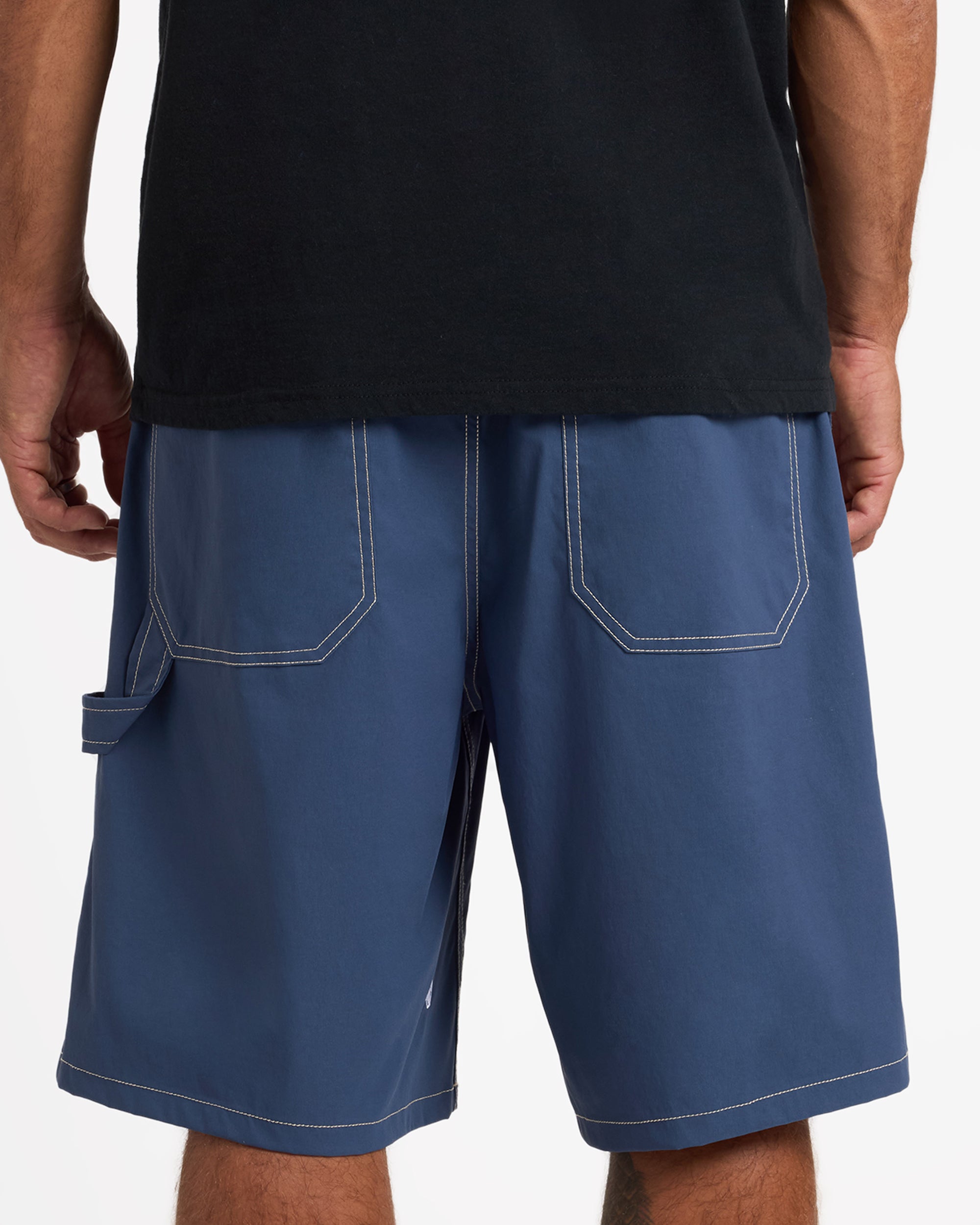 ucyws03003_volcom_lny_bck6