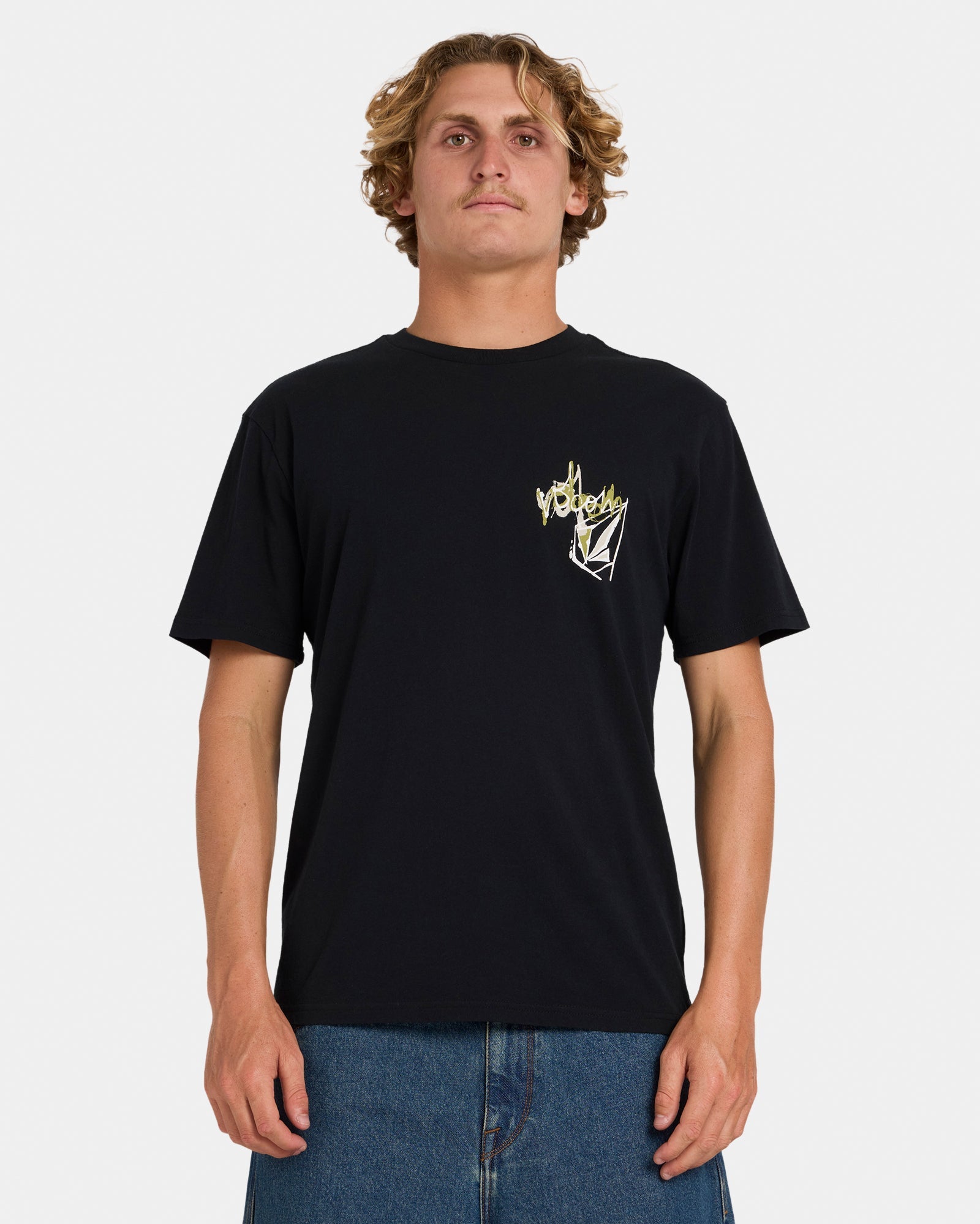 ucyzt03004_volcom_blk_frt1