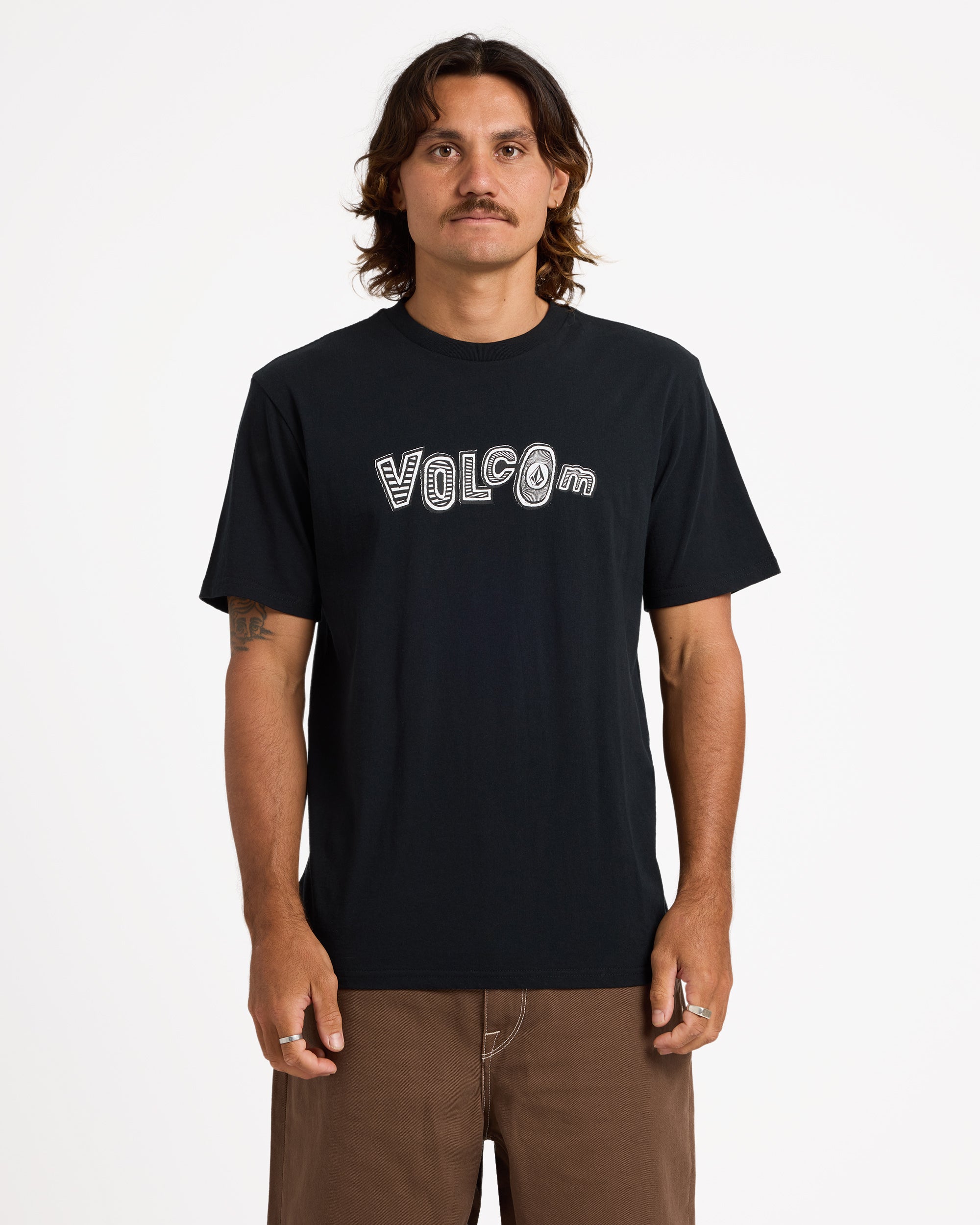 ucyzt03025_volcom_blk_frt1