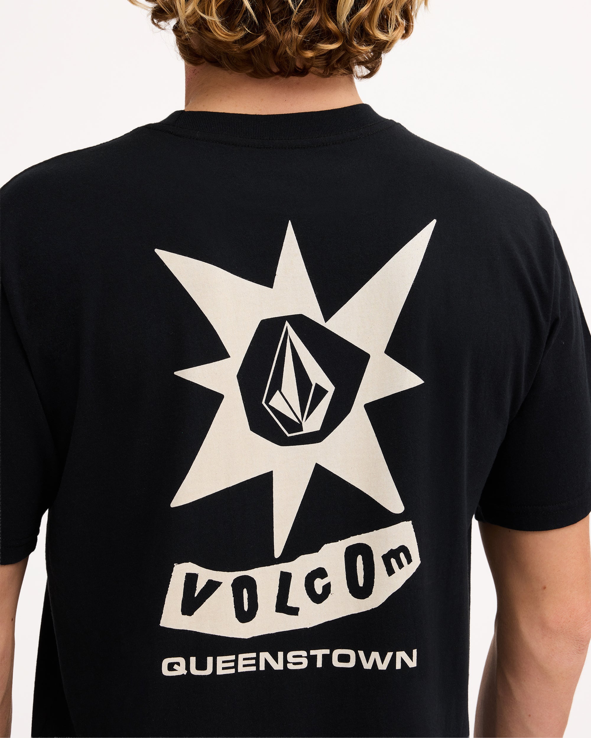 ucyzt03053_volcom_blk_dtl1