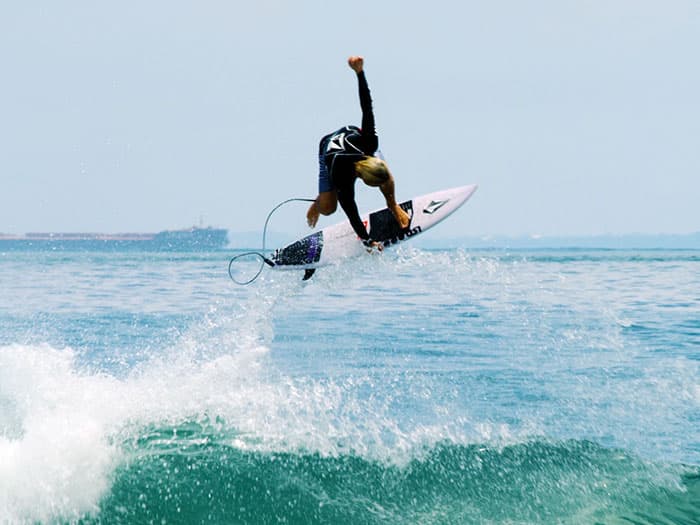 Mitch's surf shop shop wetsuits