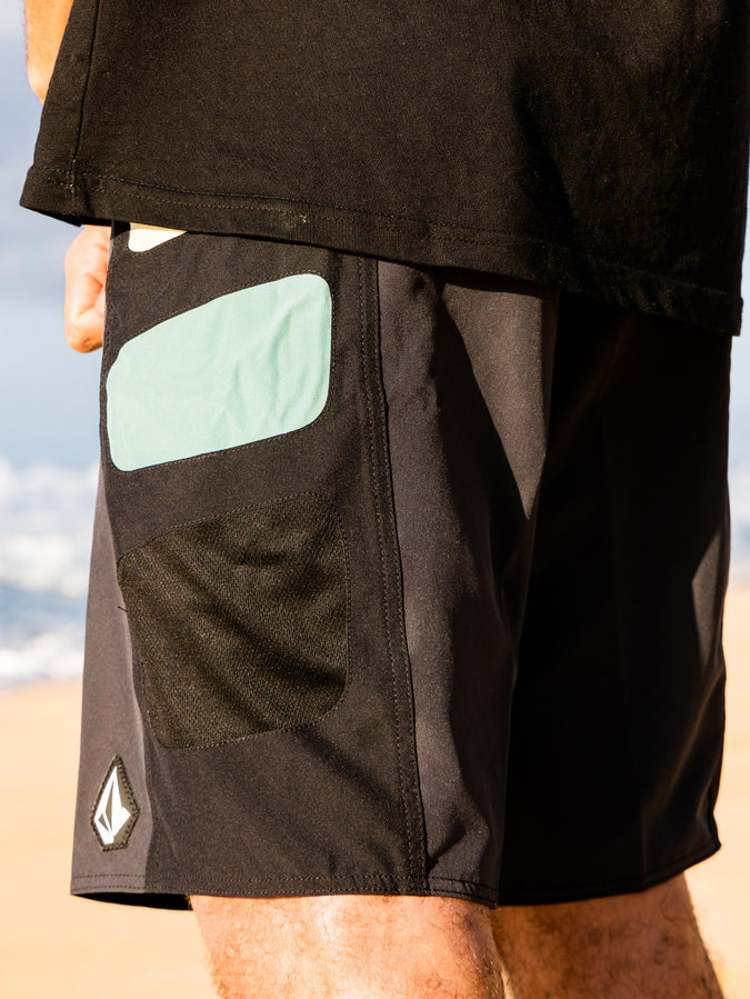 Surf Vitals Yago Dora 19" Boardshort - Stealth