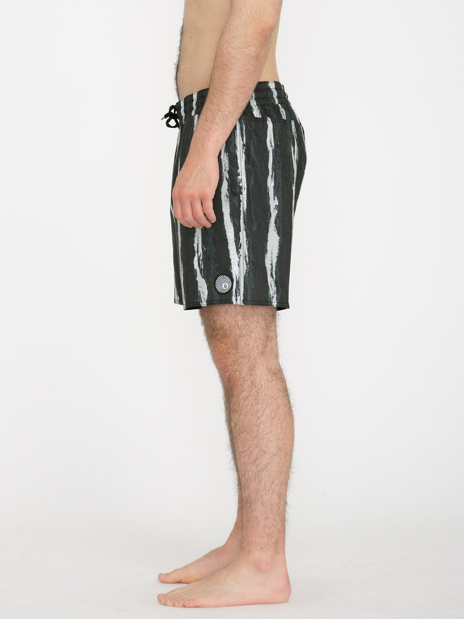 Volcom Entertainment Hockey Dad Trunks 17" - Black