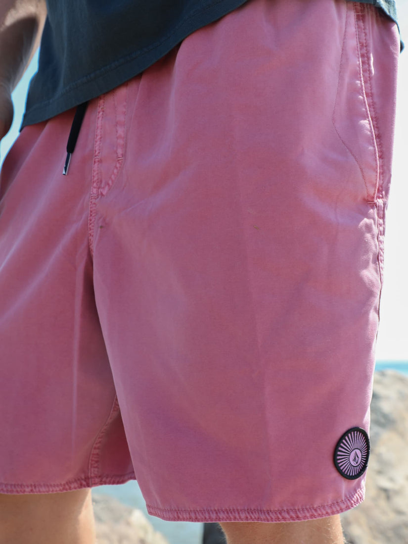 Center Trunks 17" - Dead Rose