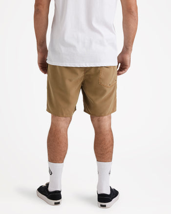 Center Trunk 17"