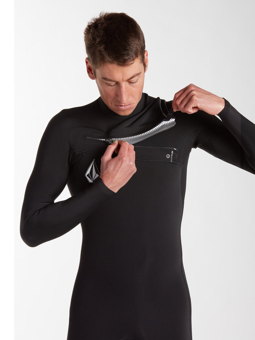 Modulator 2/2mm Long Arm Chest Zip Wetsuit - Black