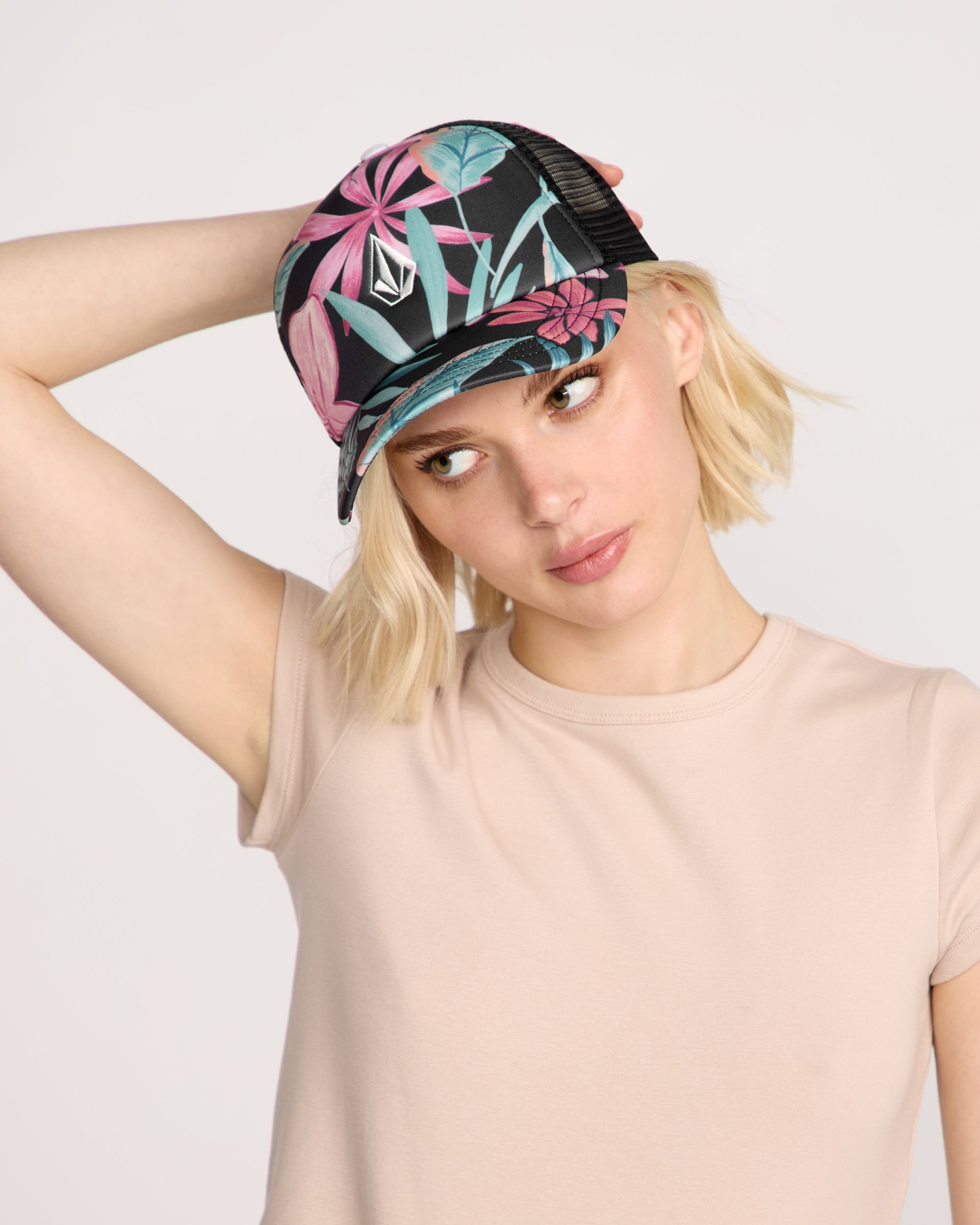 Into Paradise Hat