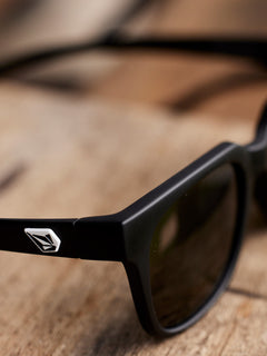 Morph Sunglasses - Matte Black / Grey Polar