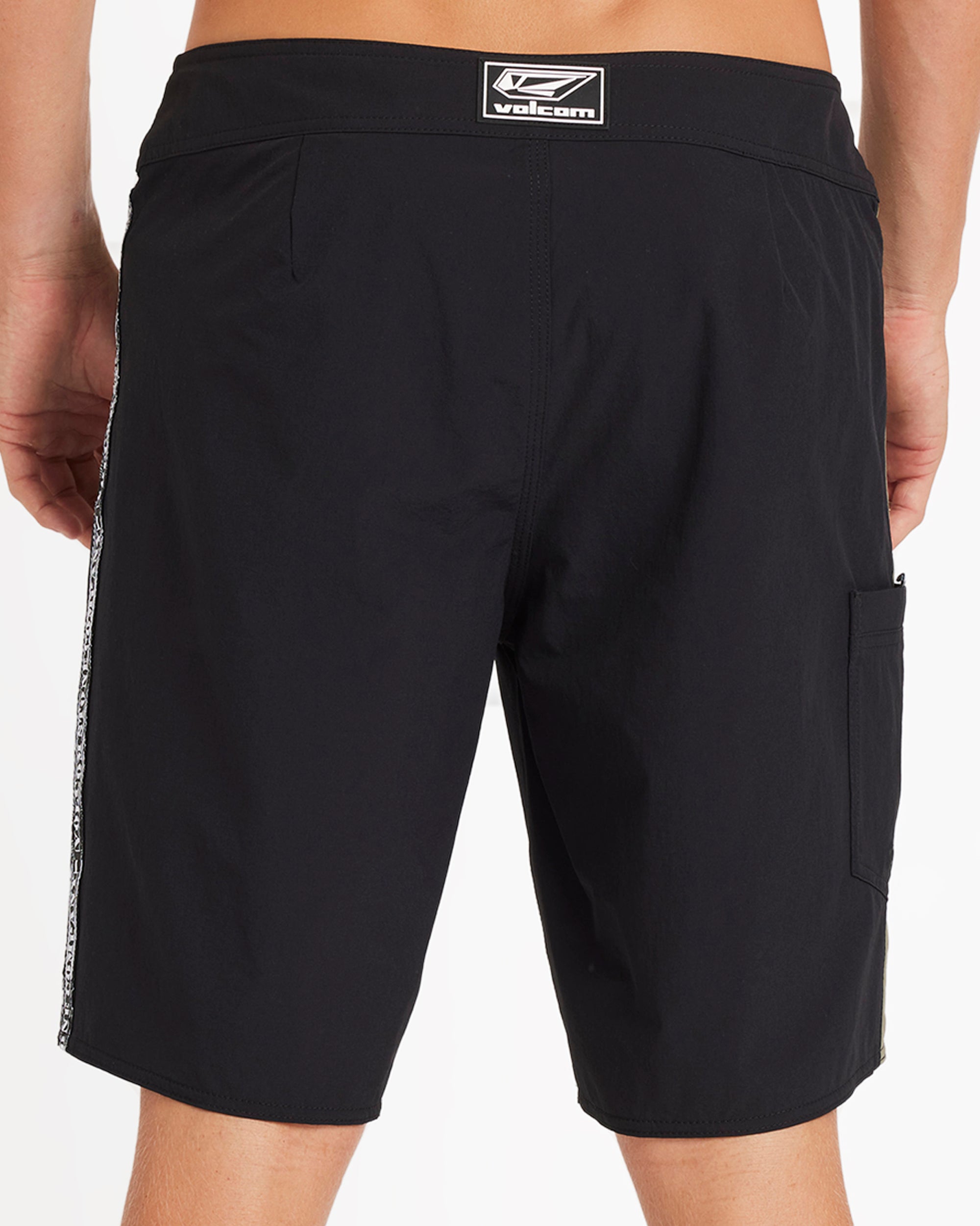 Command Liberator 20" Boardshort