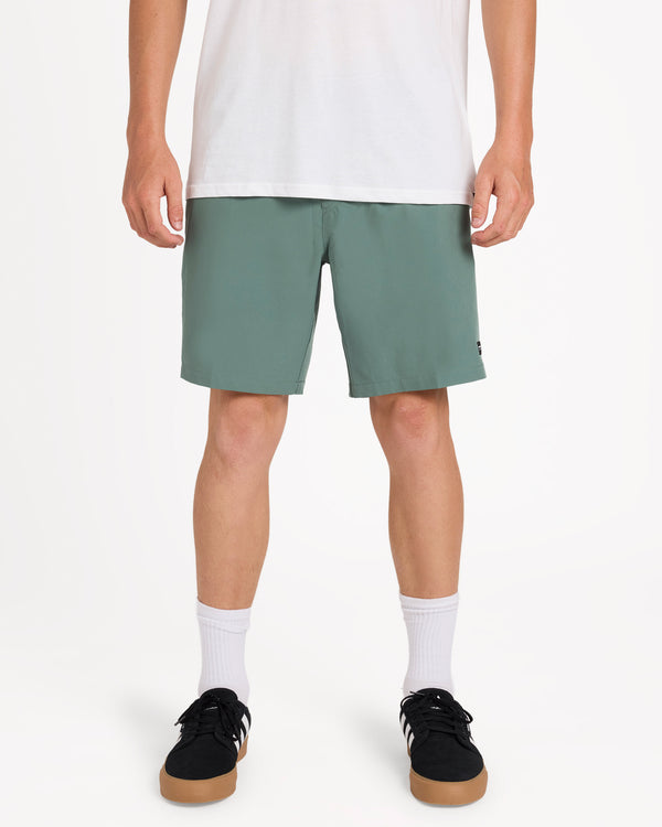 Stones Hybrid Elastic Waist Short 18