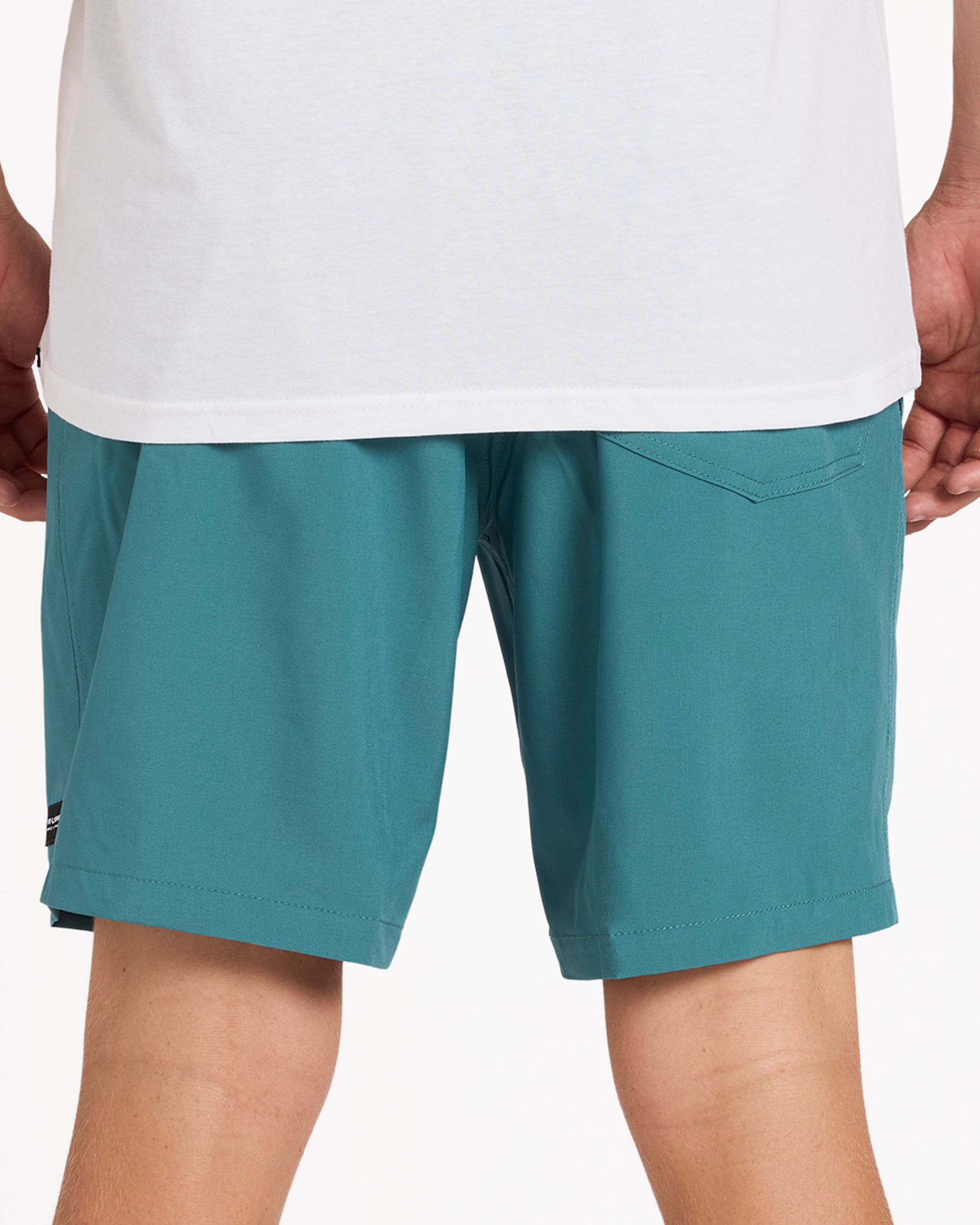 Stones Hybrid Short 18"