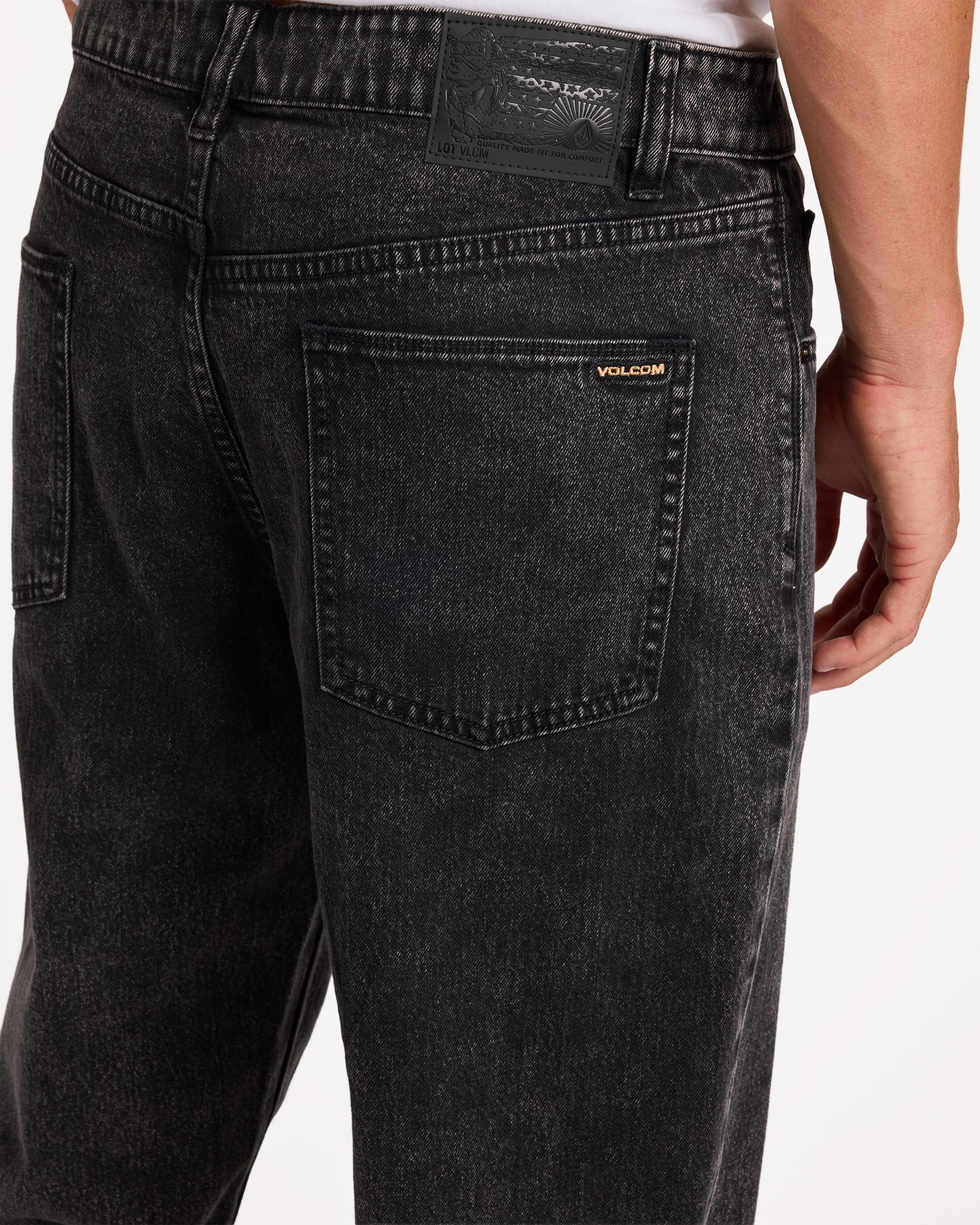 a1912615_volcom_bbk_dtl1