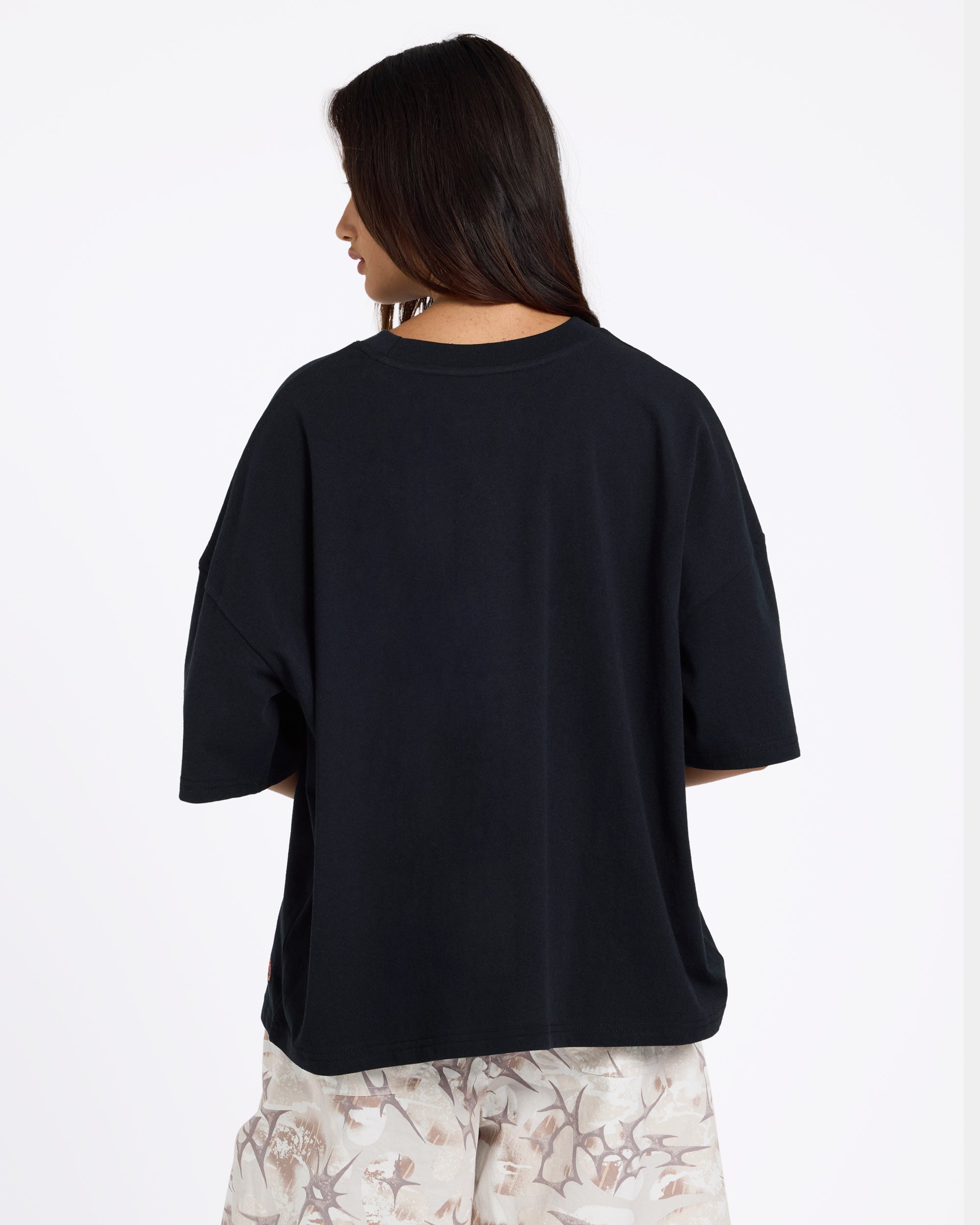 ucjzt03000_volcom_blk_bck1