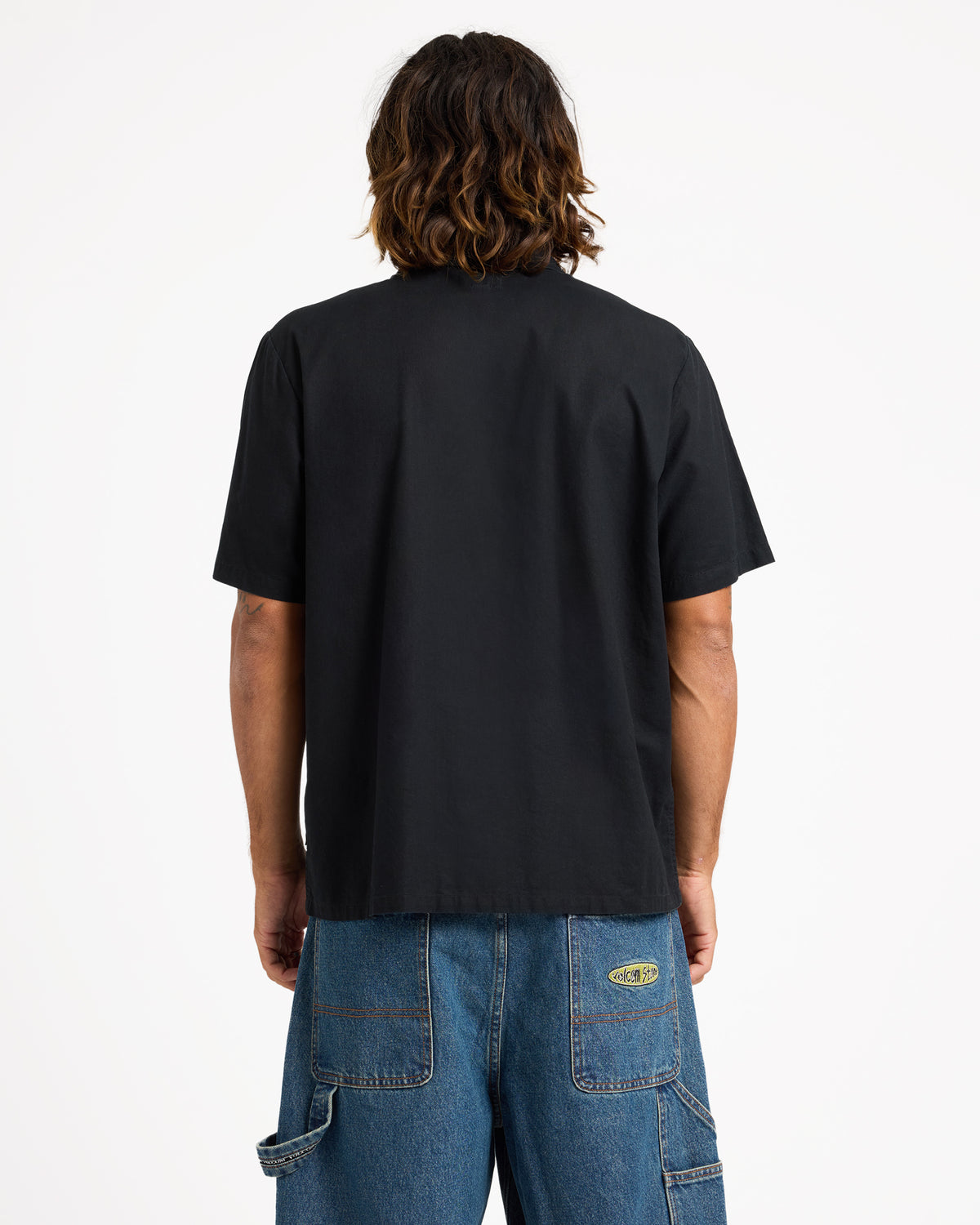 ucmwt03001_volcom_blk_bck1