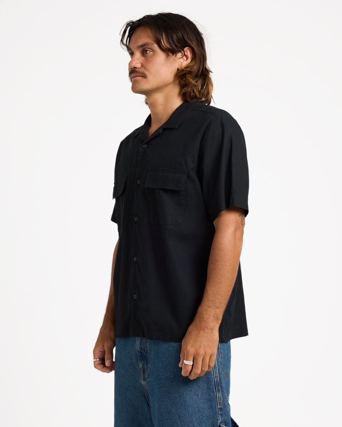 ucmwt03001_volcom_blk_sd1