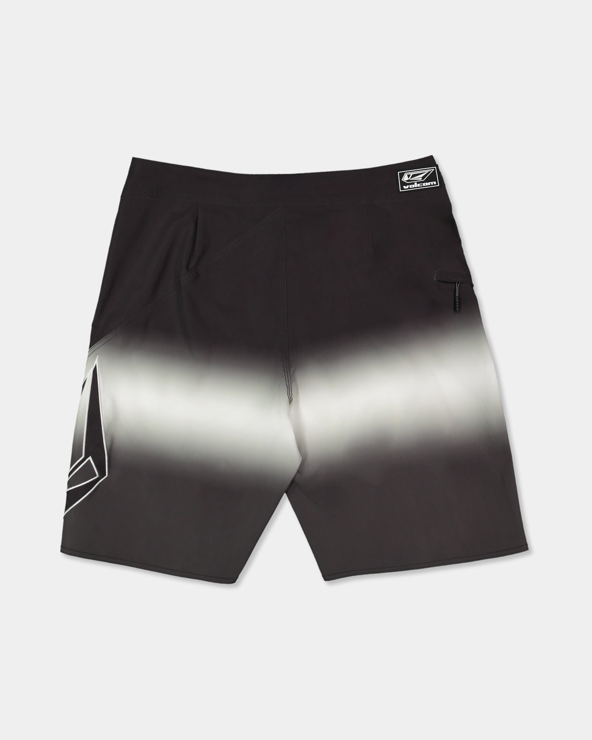 ucybs03014_volcom_blk_bck1_flat