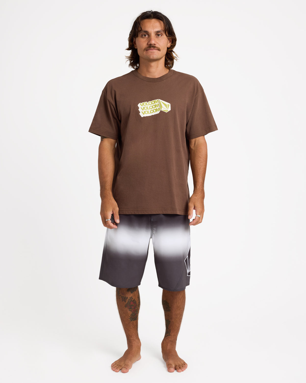 ucybs03014_volcom_blk_frt9