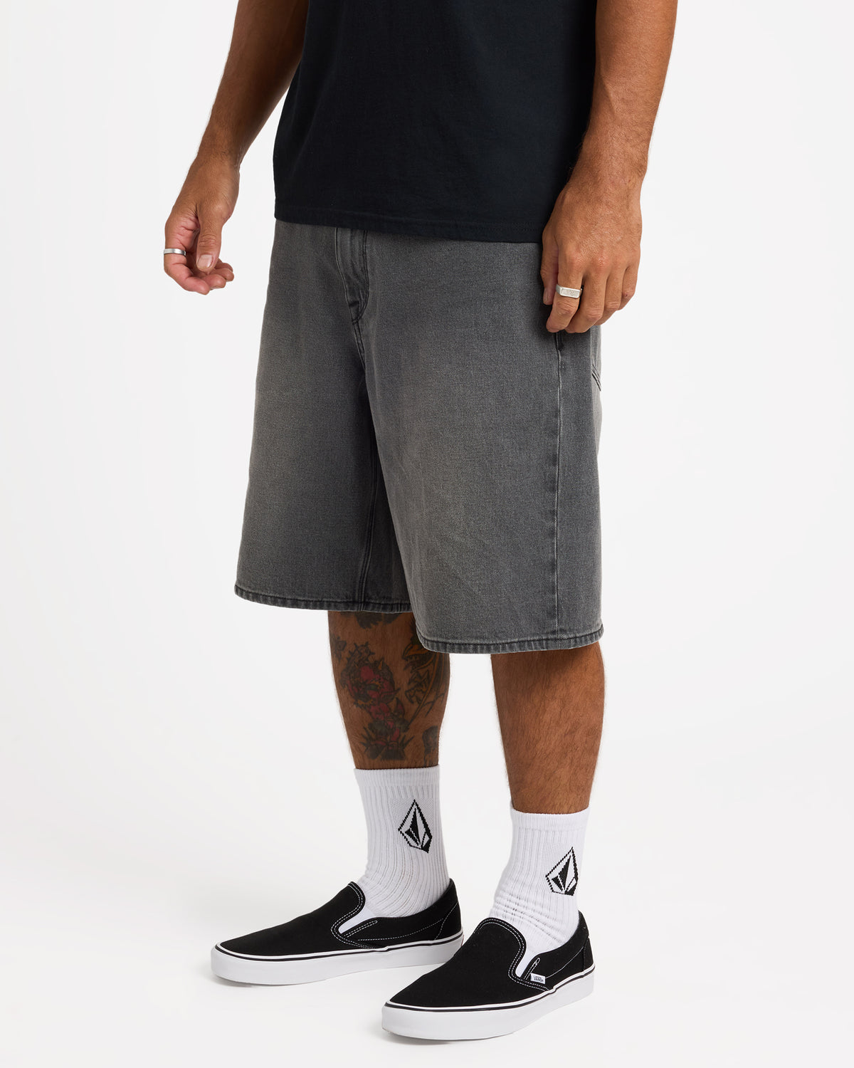 ucyds03000_volcom_con_sd1
