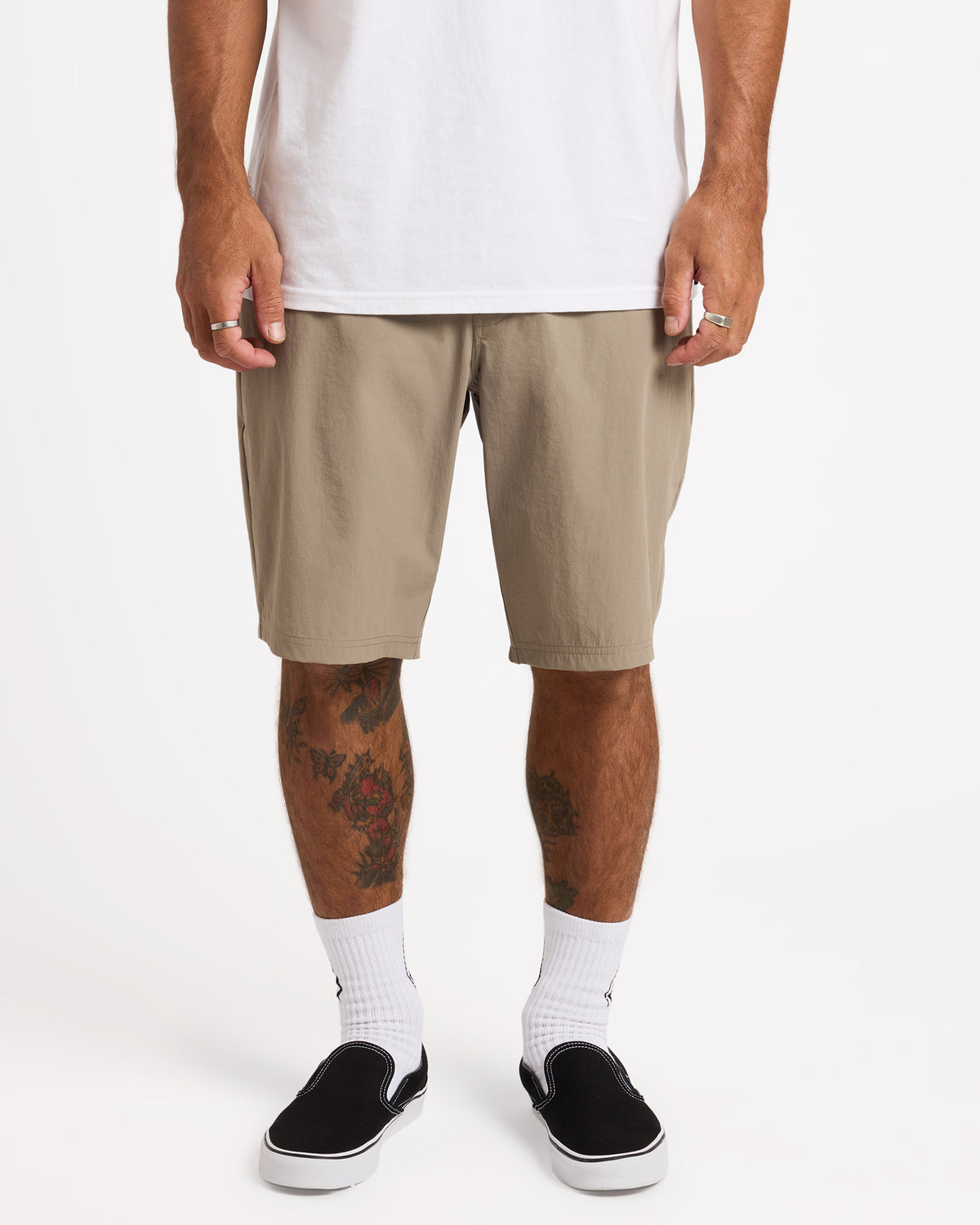 ucyhy03002_volcom_bnl_frt1