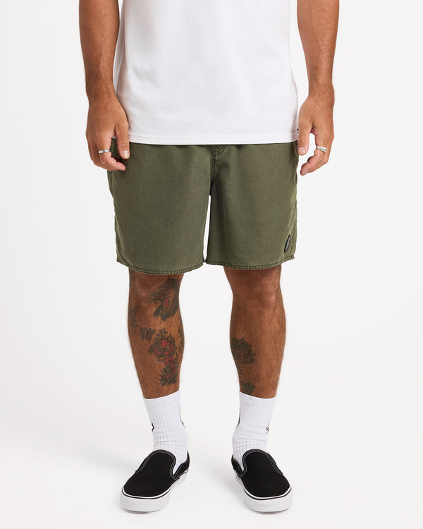 Mens Center 17
