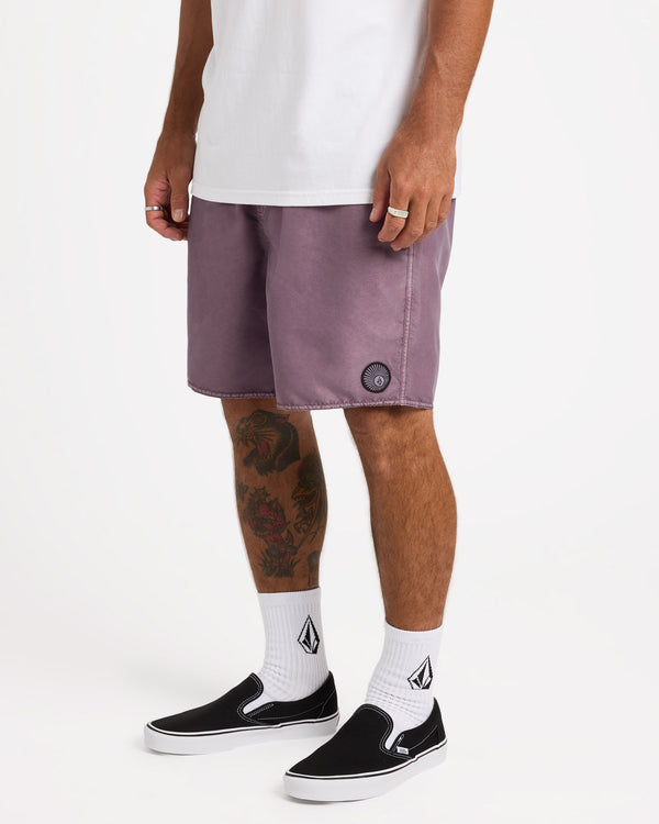 Mens Center 17