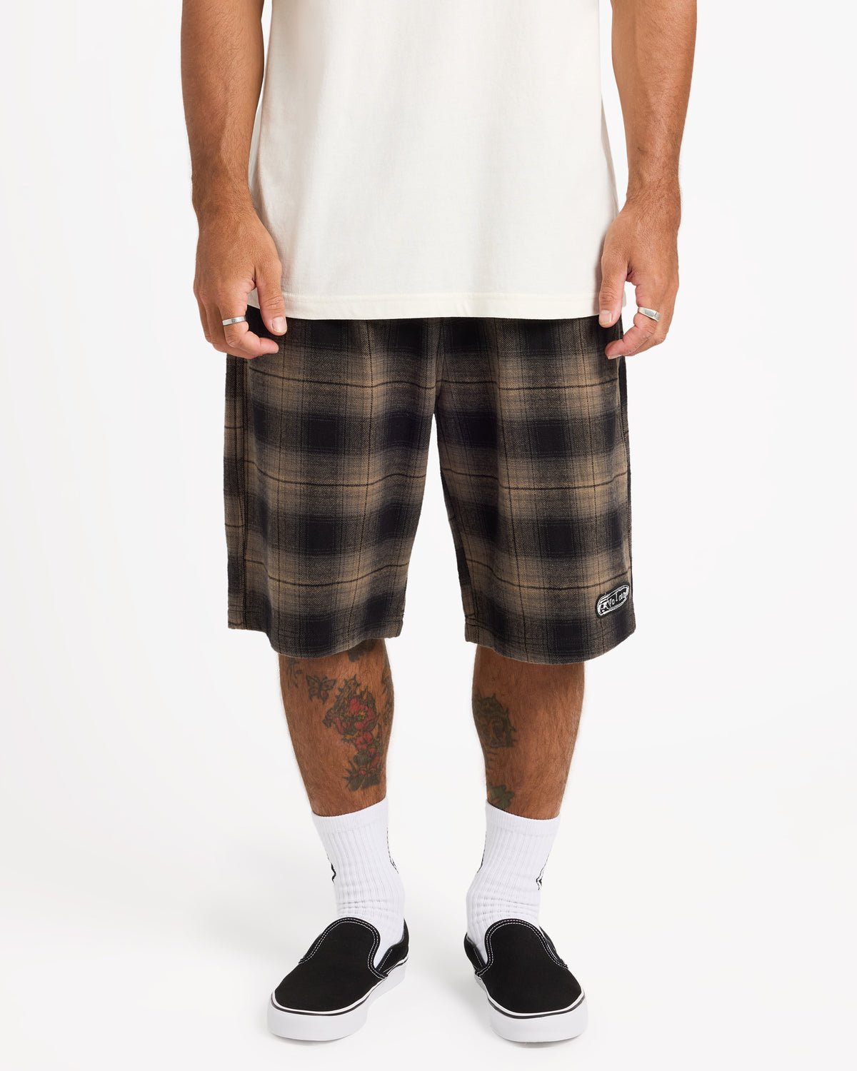 ucyws03004_volcom_eth_frt1
