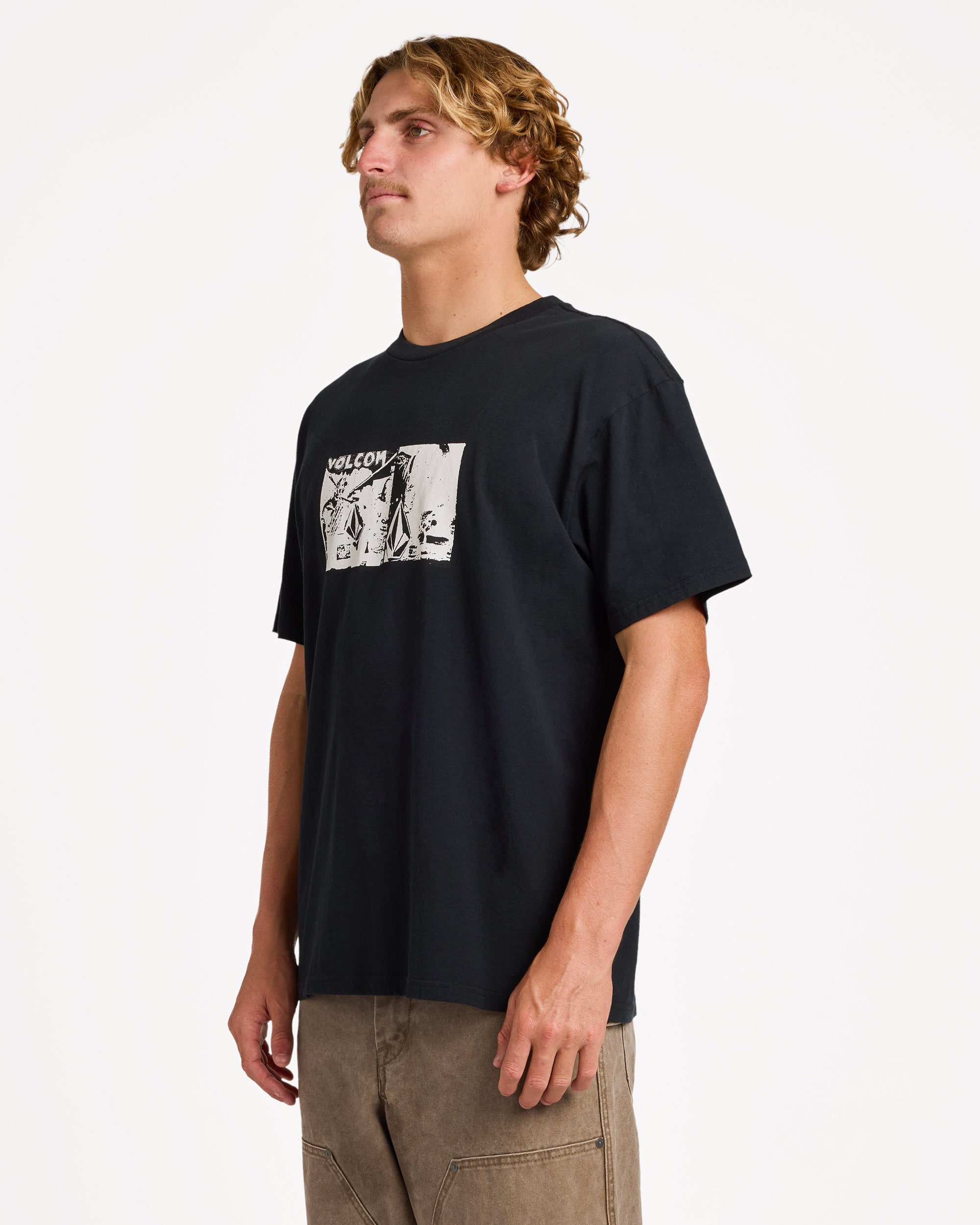 ucyzt03006_volcom_blk_sd1