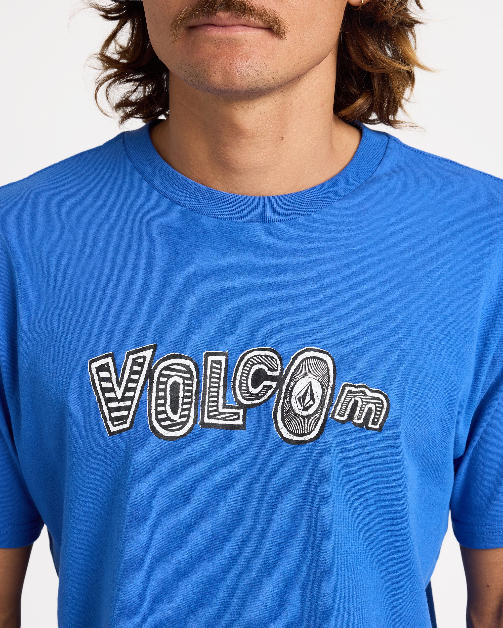 ucyzt03025_volcom_rgb_dtl1