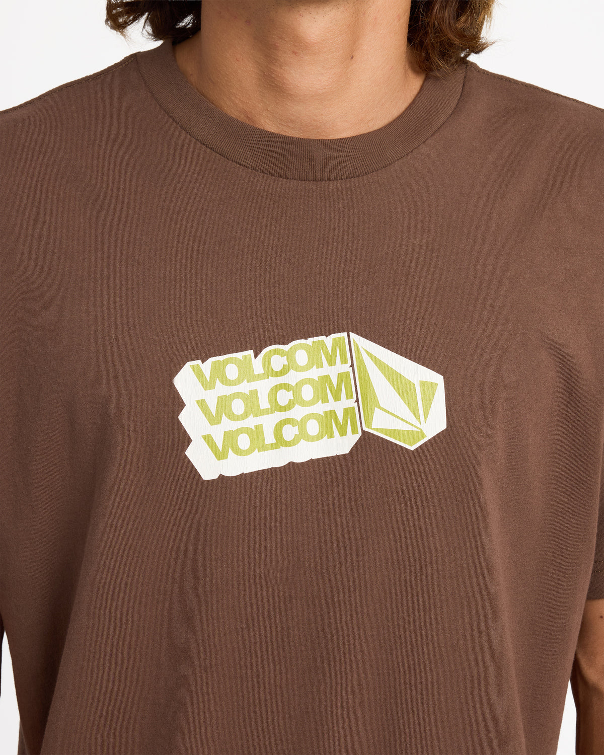 ucyzt03028_volcom_brs_dtl1
