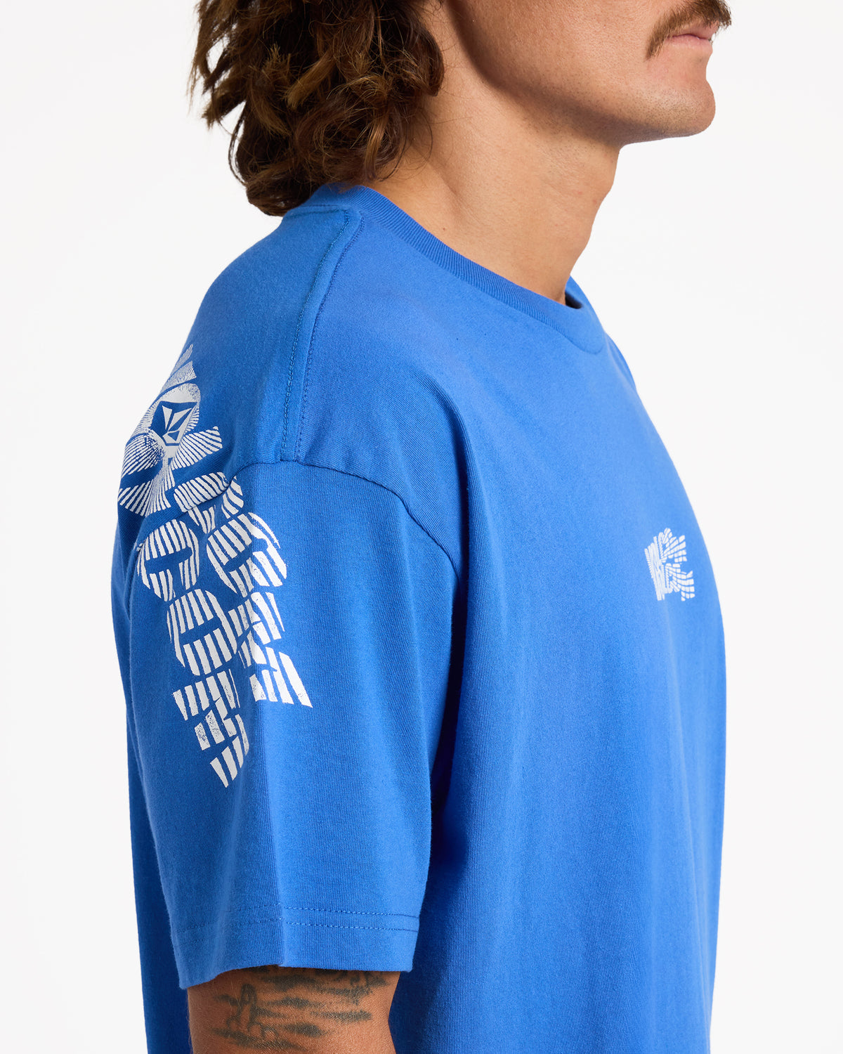 ucyzt03029_volcom_rgb_dtl1