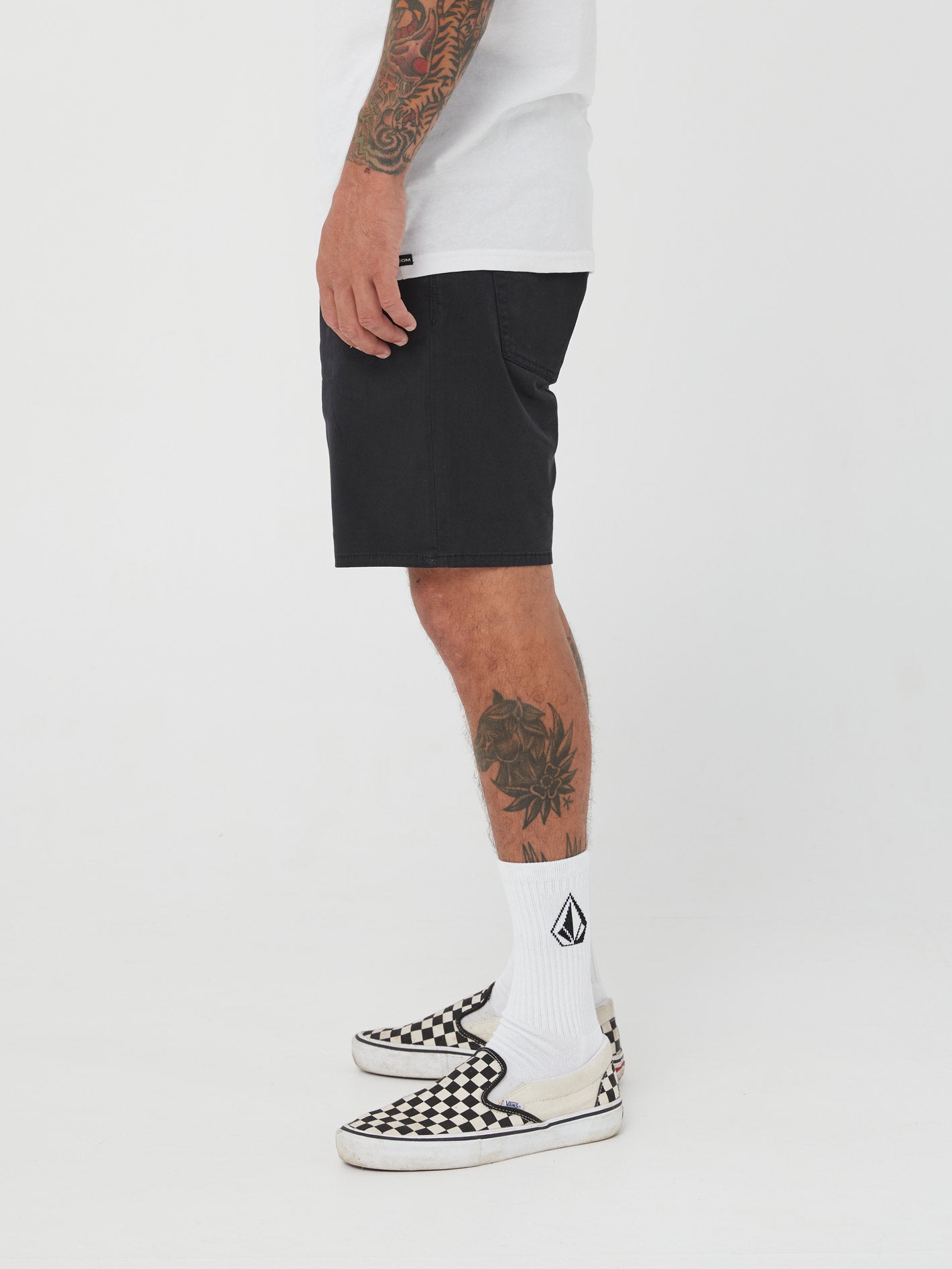 V Kinkade Lightweight Short - Black (A0902101_BLK) [1]