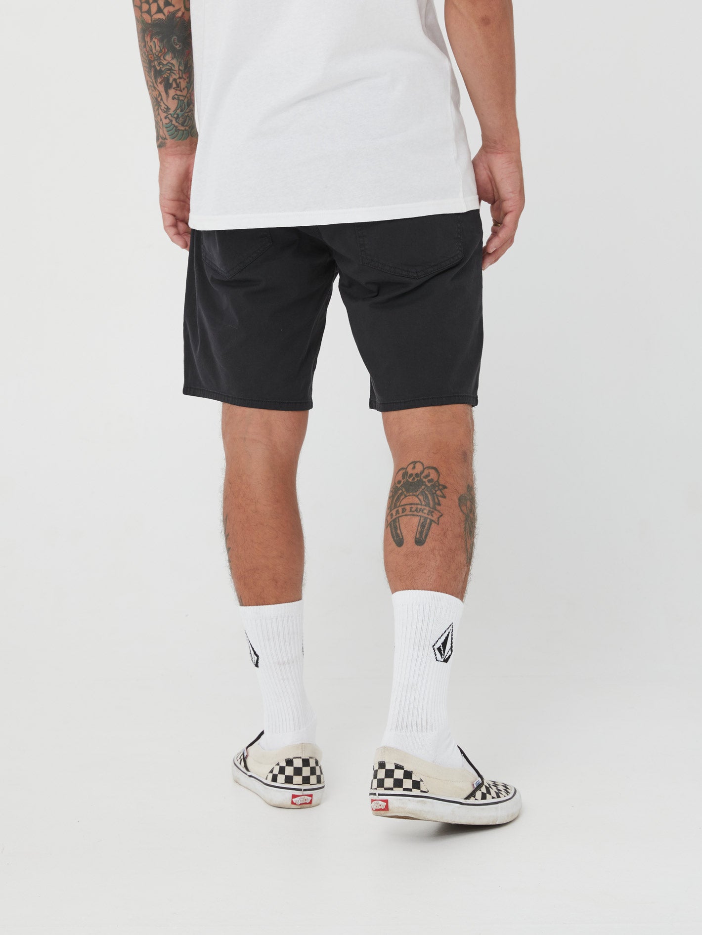 V Kinkade Lightweight Short - Black (A0902101_BLK) [B]