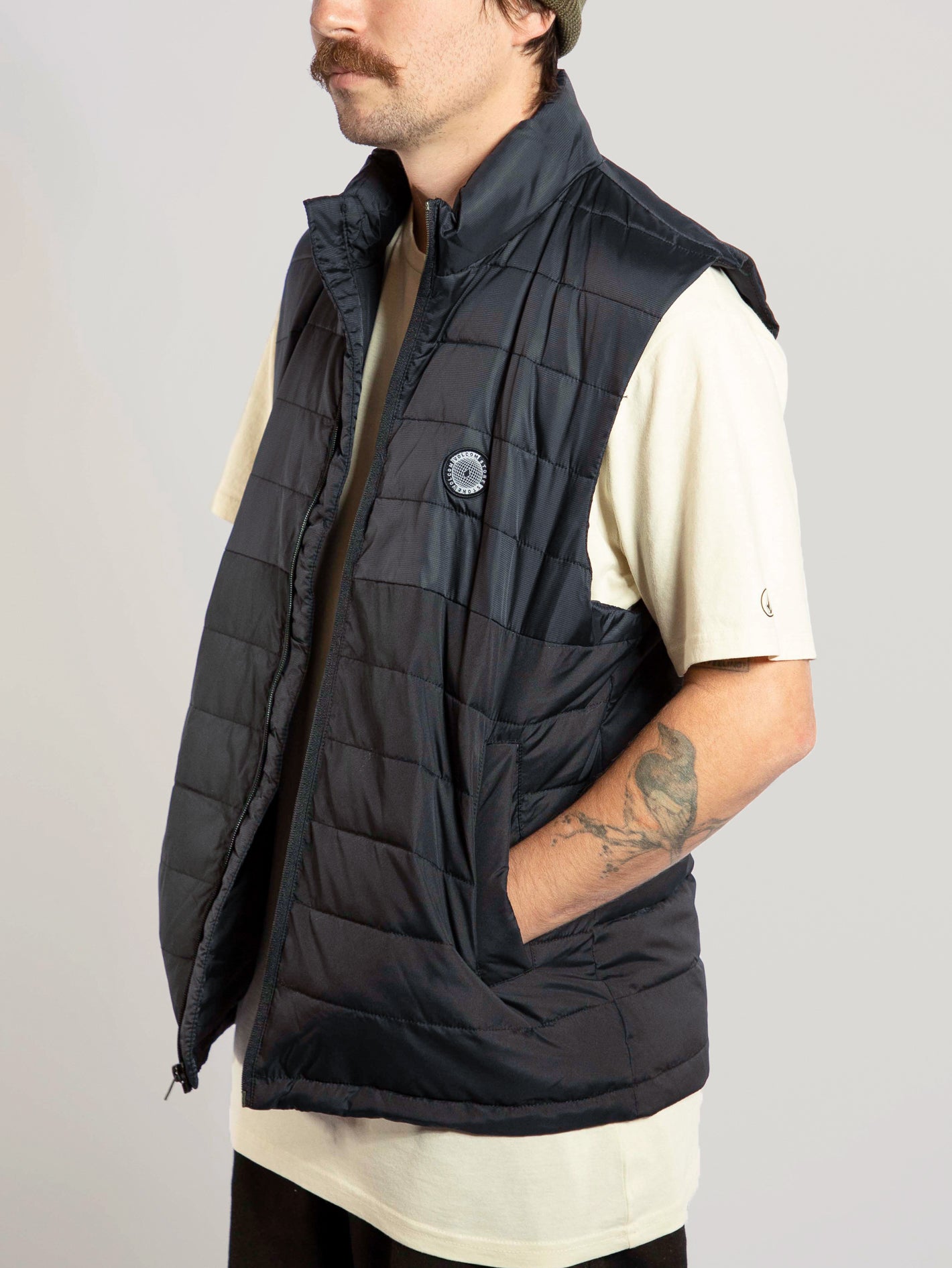 Ermont Puffer Vest - Black (A1811800_BLK) [1]