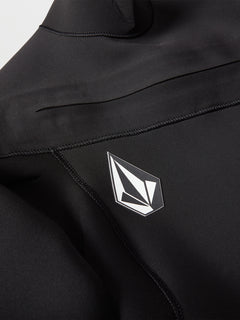 Modulator 2/2MM Short Arm Chest Zip Wetsuit - Black (A9532201_BLK) [11]