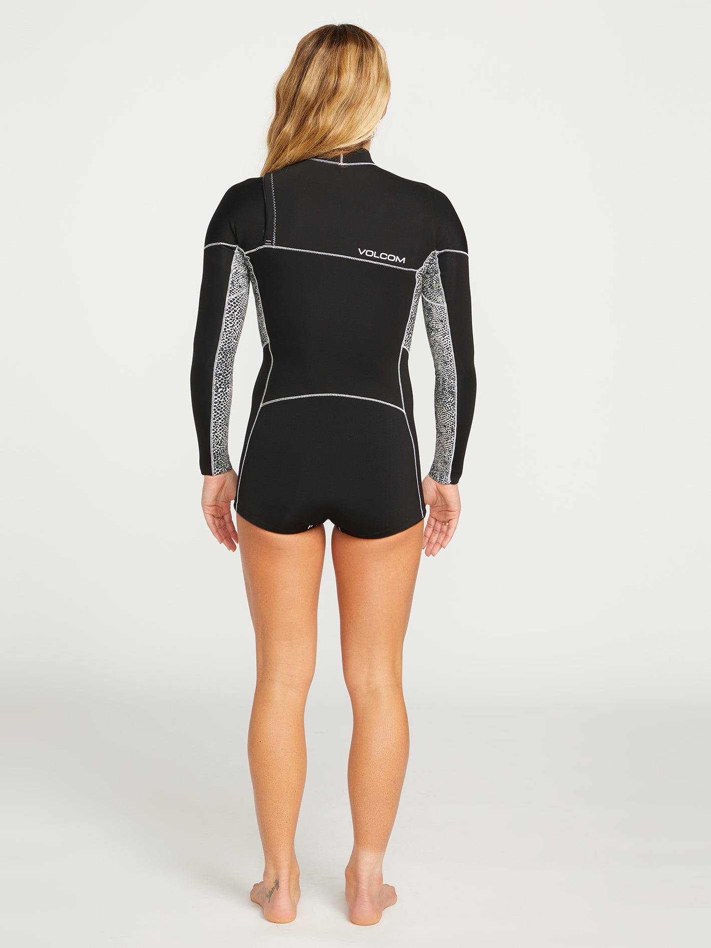 Womens Modulator 2mm Long Arm Chest Zip Wetsuit – Black – Volcom