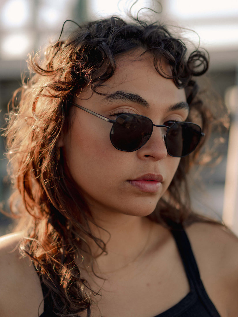 Happening Sunglasses - Matte Black Grey