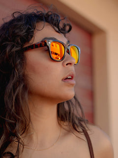 Freestyle Sunglasses - Gloss Tort / Heat Mirror