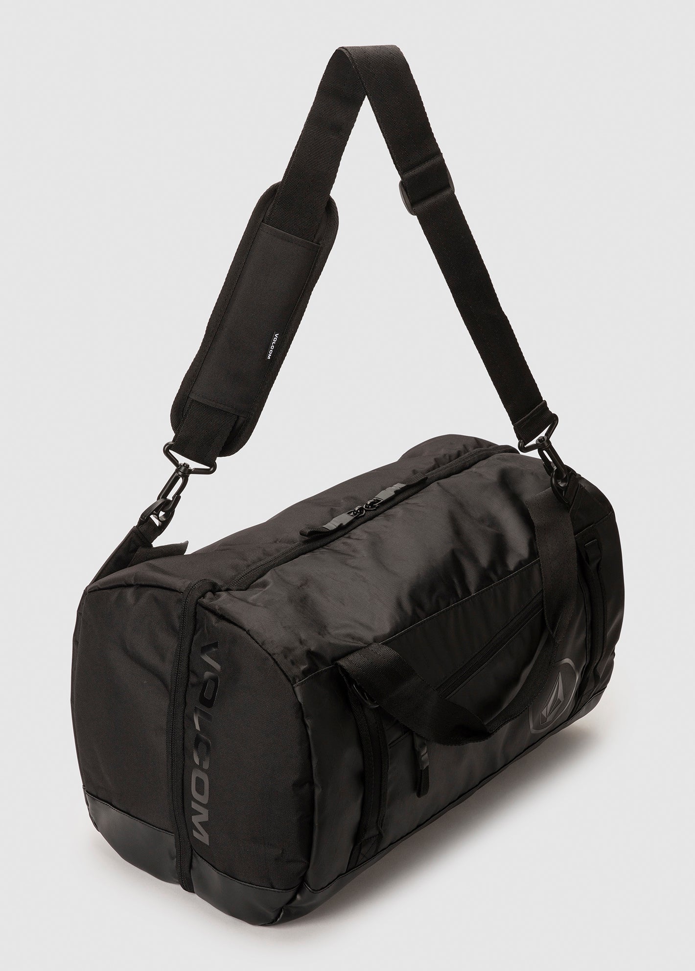 Altitude Travel Duffel - Black (VMXX04LMED_00BLK) [6]